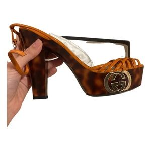 *NWOT* GUCCI CRUISE COLLECTION 2009 TORTOISE SHELL PLATFORM HEELS - SIZE 6.5